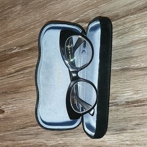 Black Gucci Glasses & Black Gucci velvet case